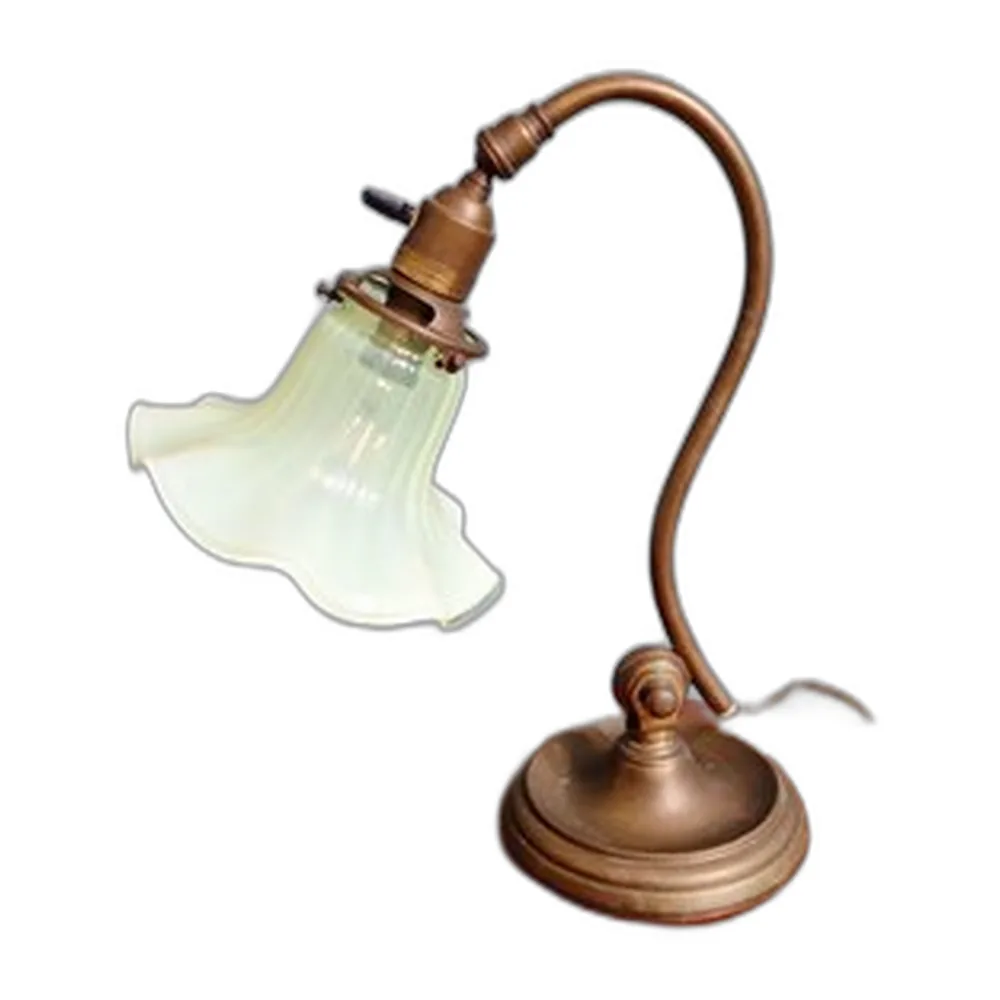 Jugendstil Schreibtischlampe aus Bronze & Opalglas, 1890er