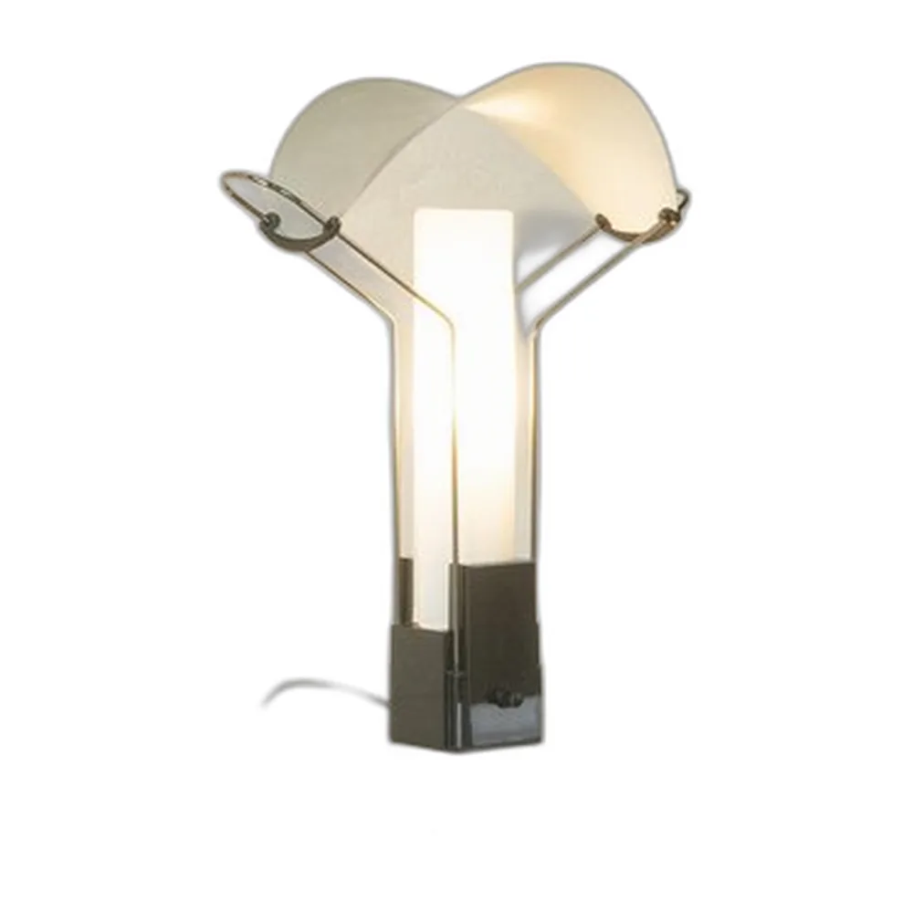 Palio Tischlampe aus Opalglas von Arteluce