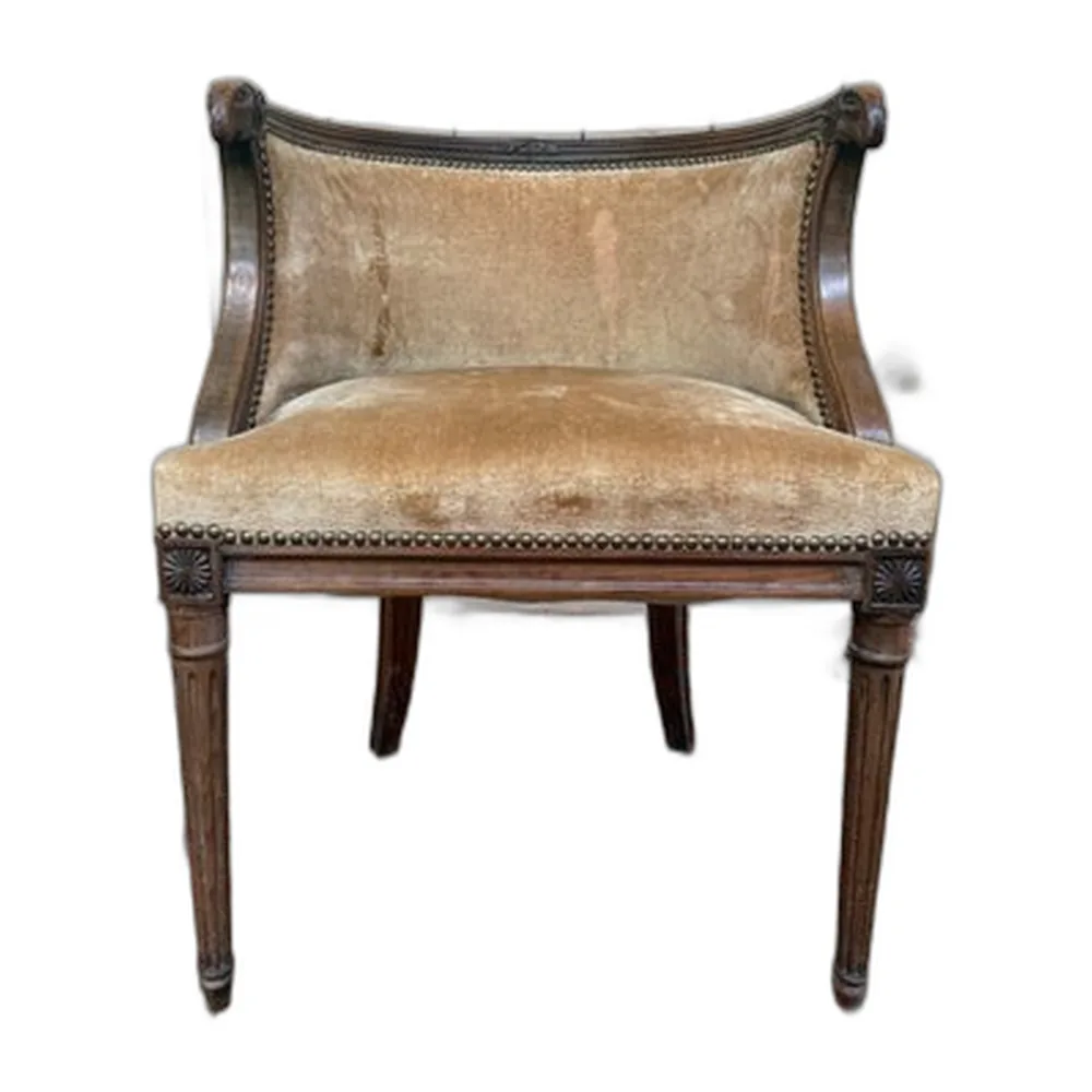 Fassförmiger Louis XVI Schreibtischstuhl aus Holz, Samt & Messing mit Widderköpfen, 1890er