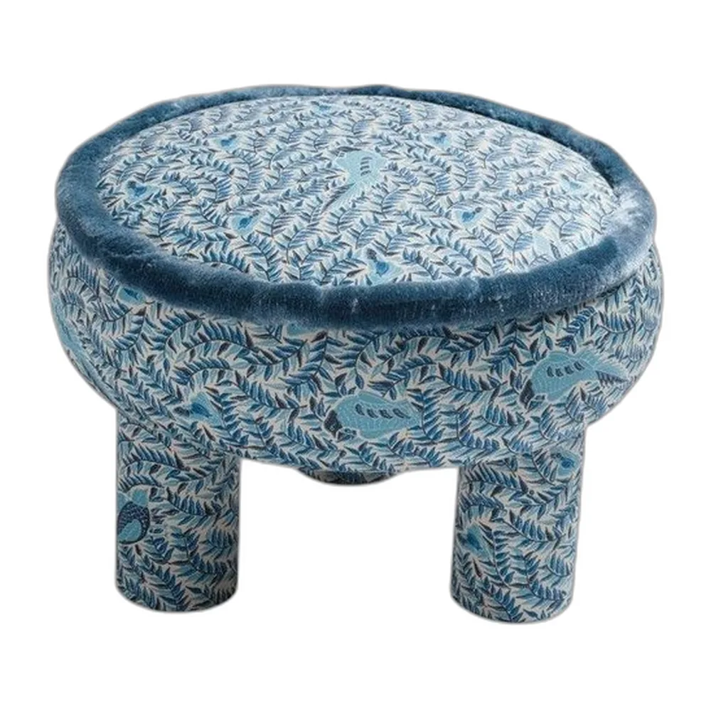 Ludmila Pouf aus Buche von Popus Editions