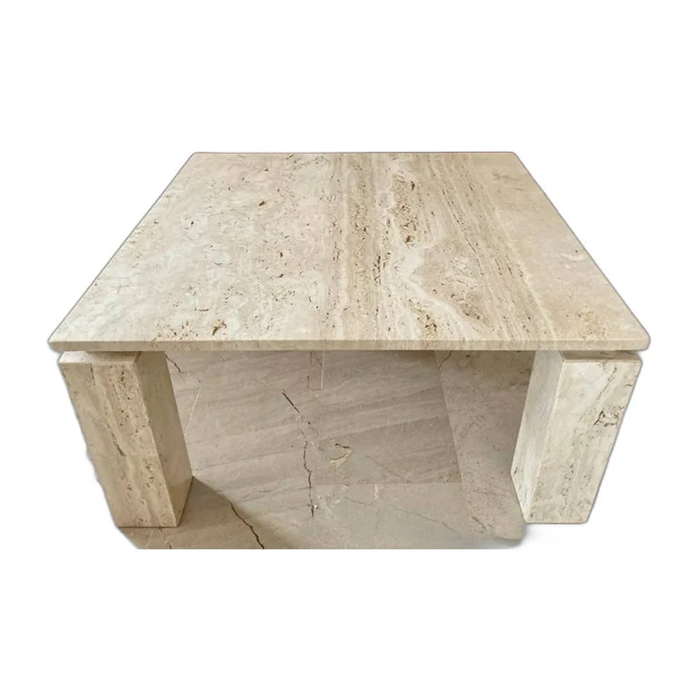 Italienischer Couchtisch aus Travertin in Beige, 1970er