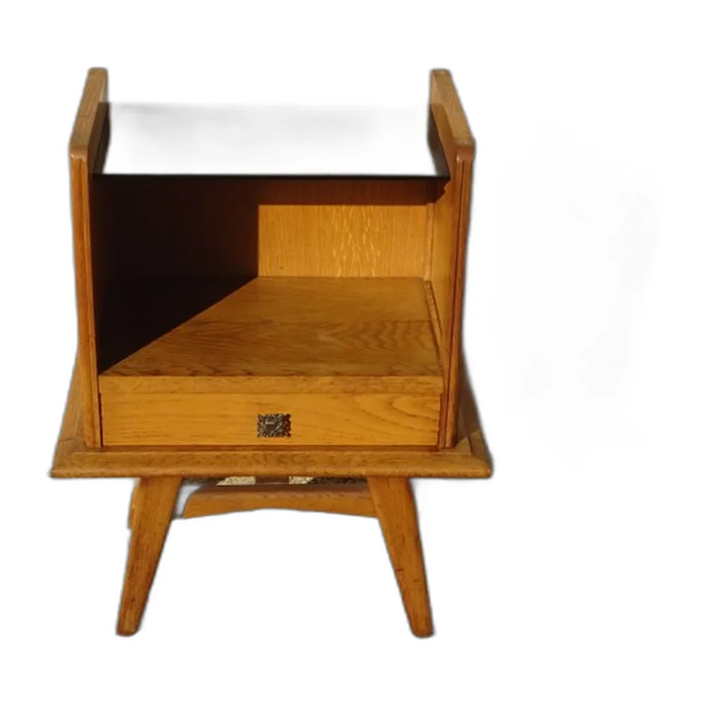 Vintage Nachttisch aus Heller Eiche mit Angeschrägten Beinen und Schwarzer Glasplatte, 1960er